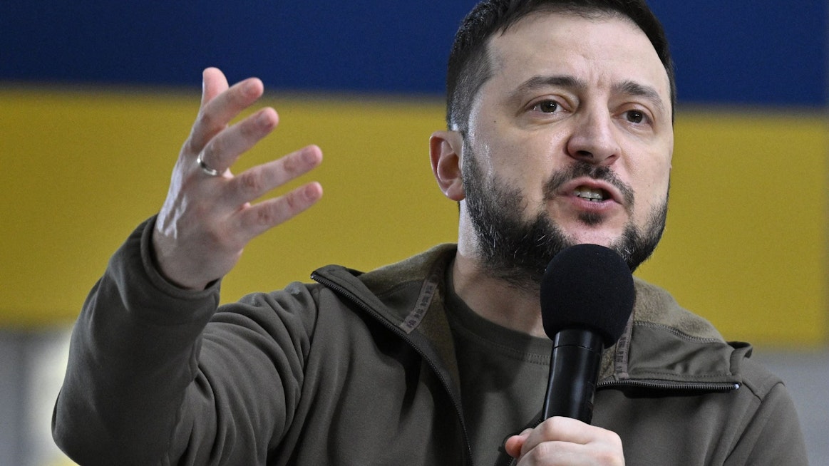 Presidentti Volodymyr Zelenskyi viime viikolla kansainväliselle medialle järjestetyssä tiedotustilaisuudessa. LEHTIKUVA / AFP.