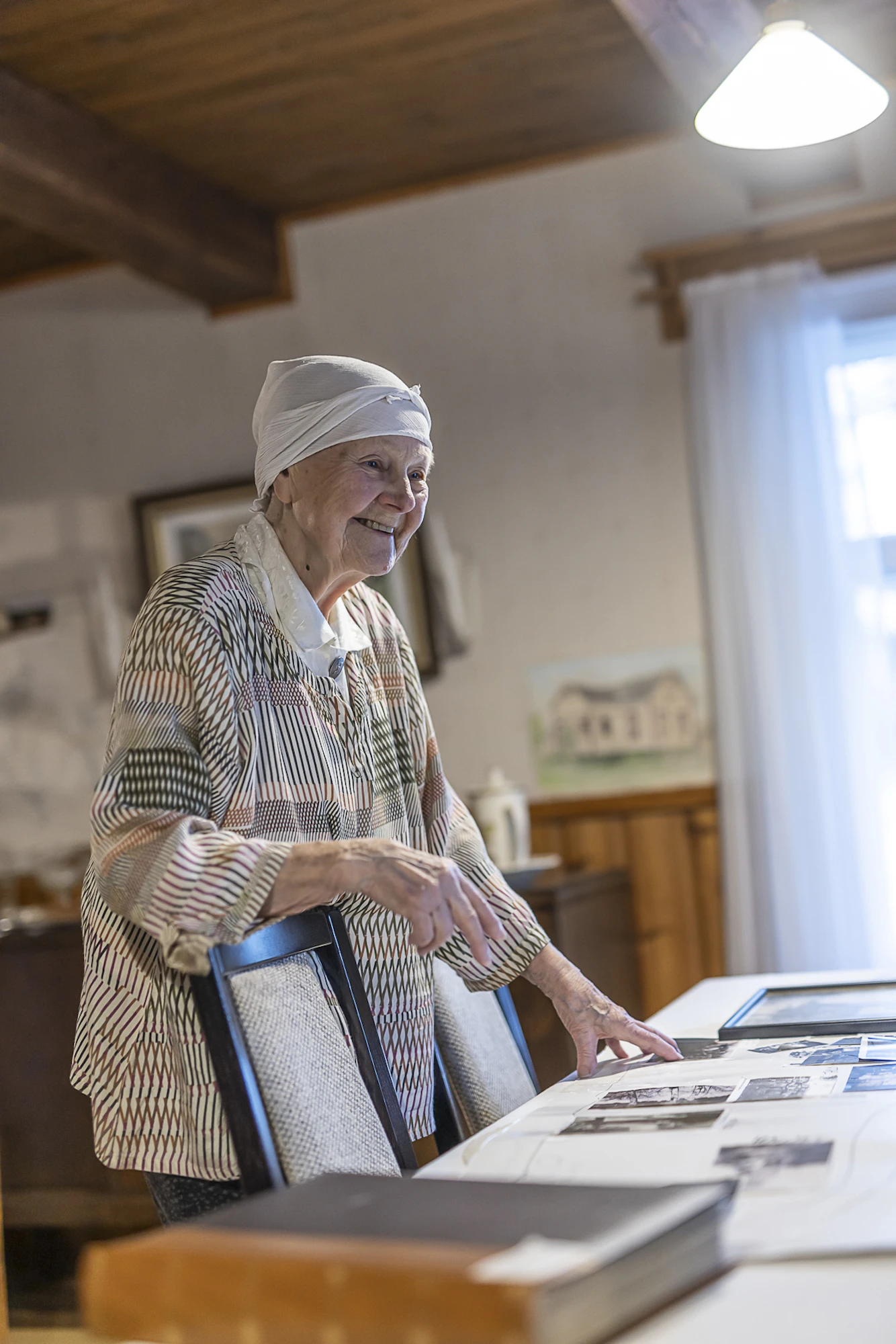 Eläkkeellä oleva sairaanhoitaja Kaisu Rokka on Alzheimerin tautia sairastavan miehensä Antti Rokan omaishoitaja.