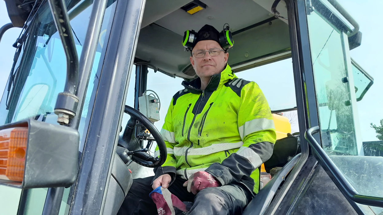 Stefan Karlgren kertoo, että aikataulussa ollaan. Varhaisperunan istutukset alkavat yleensä kuun vaihteessa.