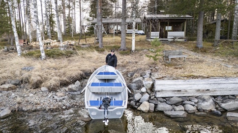 Eemeli Laitisen mökkirannalla ei ole näkynyt saimaannorpan pesiä. Siitä huolimatta rakennusoikeus jää naapuritontteja pienemmäksi.