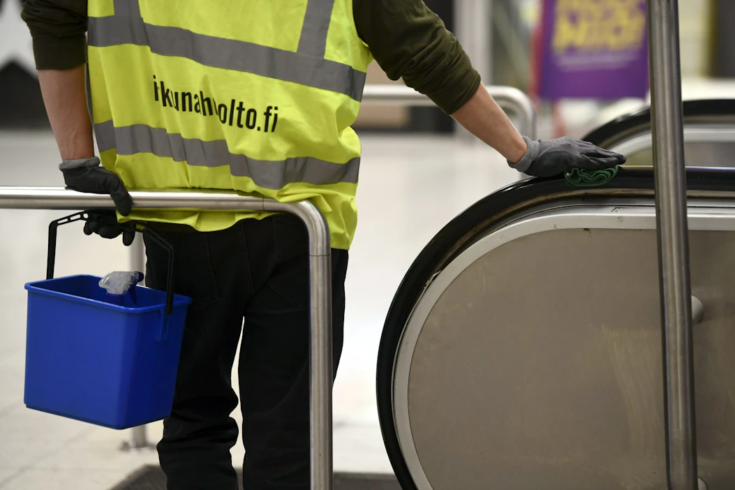Jos sovintoon ei päästä, alkaa siivoojien ja kiinteistönhoitajien seuraava lakko torstaina heti vuorokauden alussa. LEHTIKUVA / Emmi Korhonen.