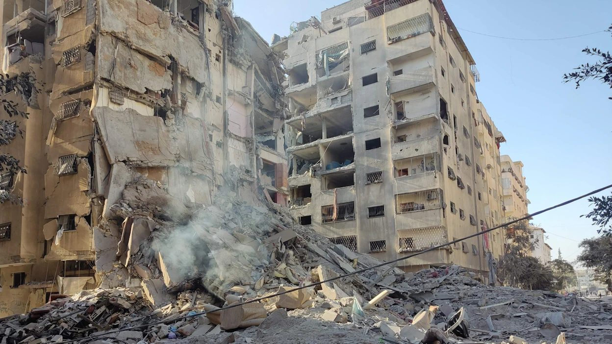 Israelin maajoukot ottivat pitkin päivää yhteen Hamasin taistelijoiden kanssa Gazan kaistalla samalla kun aluetta pommitettiin ilmasta. Kuvassa tuhoutuneita rakennuksia Gazan kaupungin länsiosassa. LEHTIKUVA/AFP.