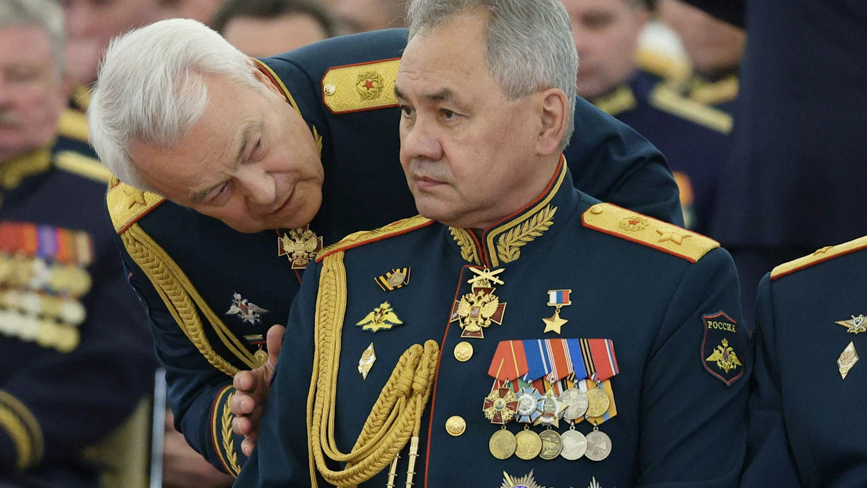 Institute for the Study of War (ISW) -ajatushautomo arvioi puolustusministeri Sergei Shoigun (oik.) aseman olevan Venäjällä vaakalaudalla. LEHTIKUVA/AFP .
