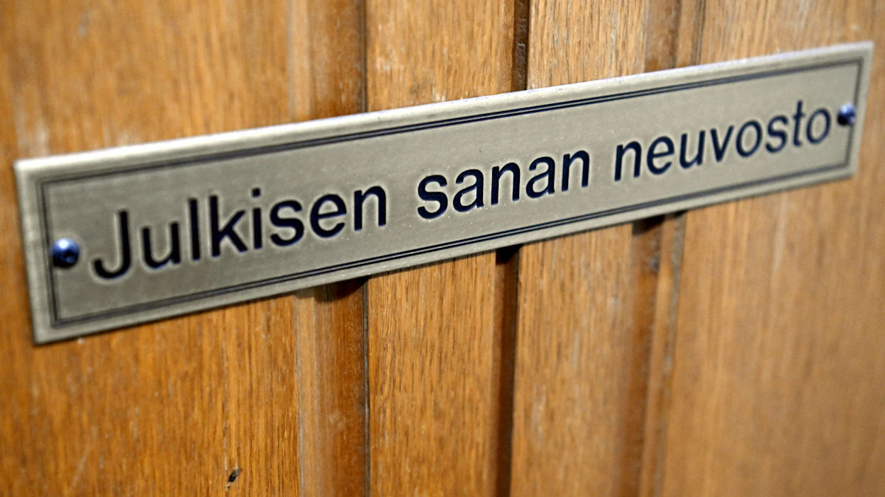Oikeusministeriön hallinto- ja ohjausosaston yksikönpäällikkö Niina Puolusmäki vahvistaa STT:lle, että päätös JSN:n tuen leikkaamisesta tehtiin virkamiestyönä eikä ministeriohjausta annettu. LEHTIKUVA / Markku Ulander.