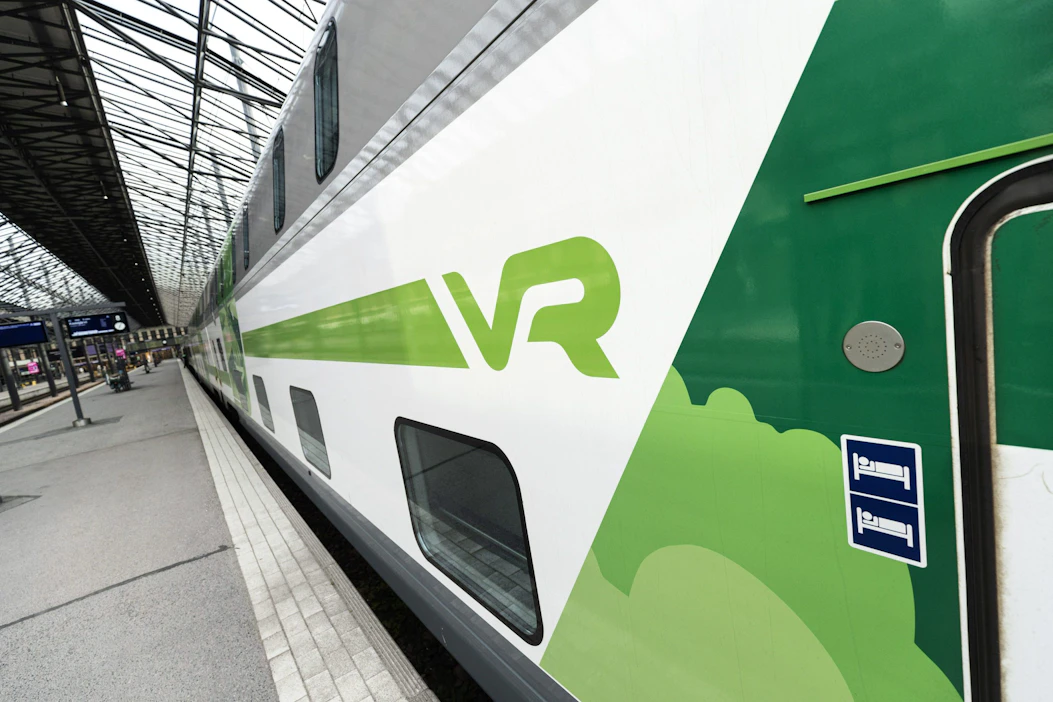 VR:n mukaan lähiliikenne on toipunut pandemiasta kaukoliikennettä hitaammin. LEHTIKUVA / Roni Rekomaa.