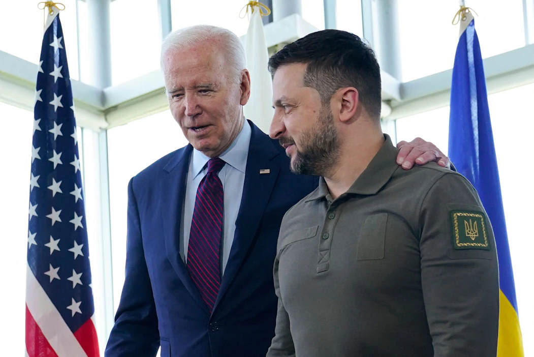 Yhdysvaltain presidentti Joe Biden tapaa Ukrainan presidentin Volodymyr Zelenskyin Naton huippukokouksessa Liettuan Vilnassa.