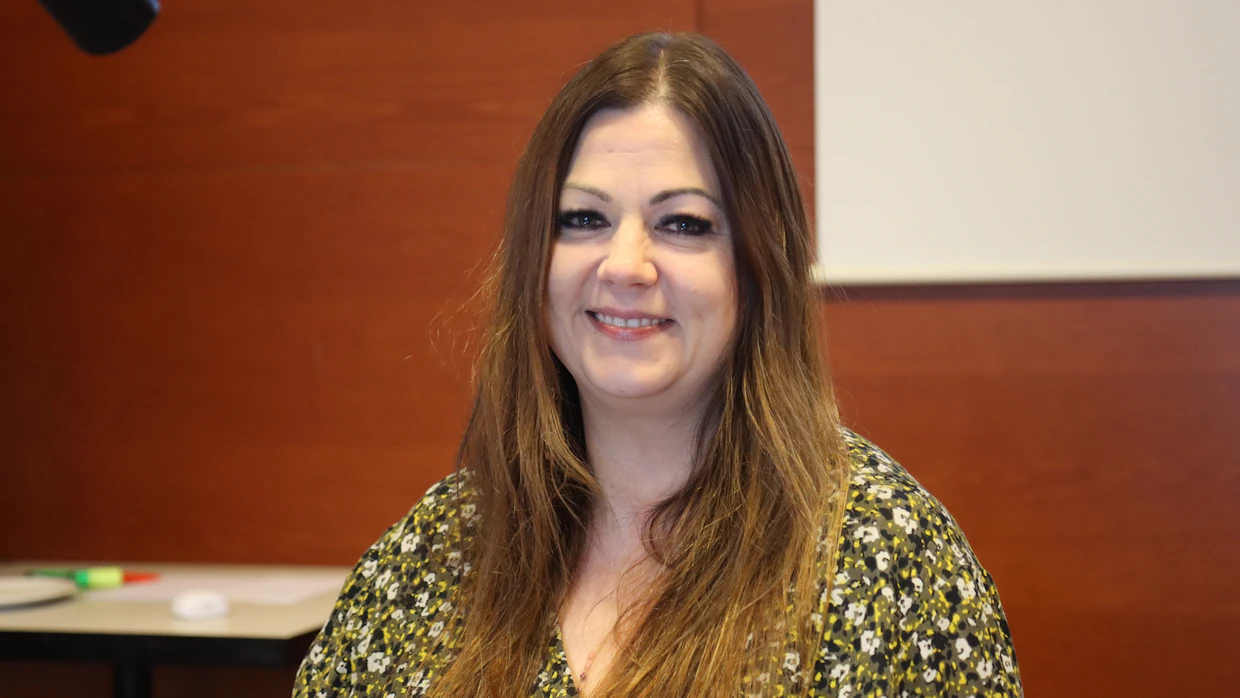 Vanhat Valmetit -kerhon tiedotusvastaava Anne Ronkainen on ilahtunut siitä, että tupatapahtumia on alettu järjestää ympäri Suomen.