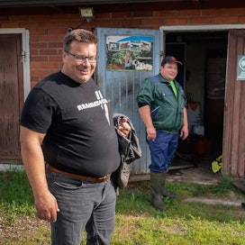 Lomittajan saatavuudessa on aluekohtaisia eroja. Pedersören kunnassa asuva maatalousyrittäjä Niclas Sjöskog on saanut lomansa melkein aina toivomaansa ajankohtaan.
