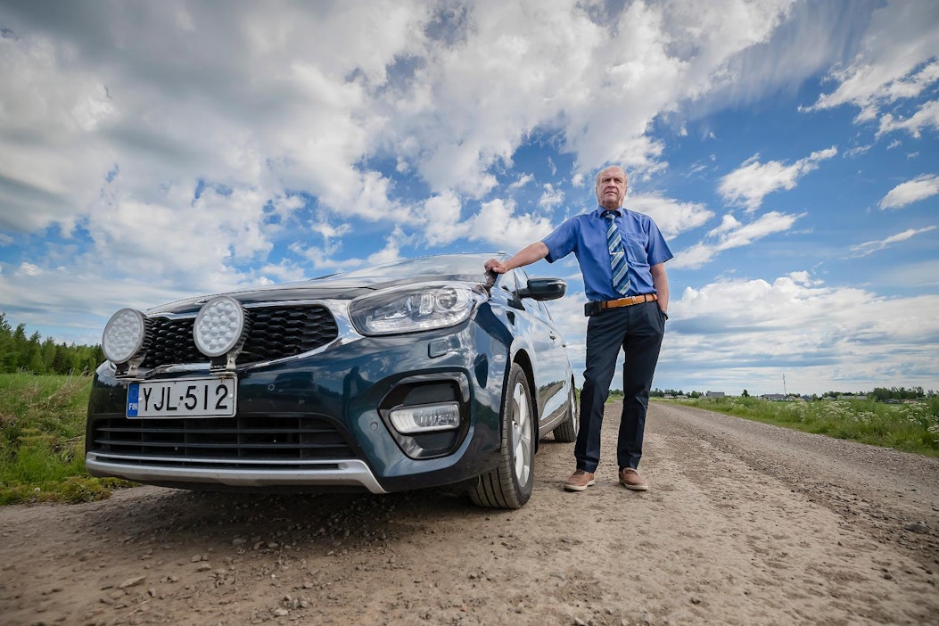 Seppo Viinamäen mukaan parasta taksiyrittäjän työssä ovat asiakkaat.