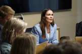 Liikenne- ja viestintäministeri Lulu Ranne (ps.) järjesti pyöreän pöydän keskustelun STT:n tilanteesta syyskuussa. LIIKENNE- JA VIESTINTÄMINISTERIÖ / HANDOUT.