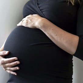 Tilaston mukaan kaikissa Pohjoismaissa 35 vuotta täyttäneiden synnyttäjien osuus oli yli 20 prosenttia. LEHTIKUVA / EMMI KORHONEN