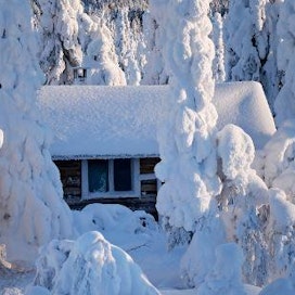 Lumikuorma kasvoi helmikuussa erityisesti pohjoisessa Suomessa.