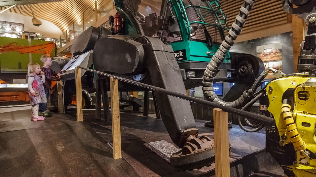 Luston laajennuksen ansiosta metsäkoneet saatiin esille vuonna 2008.