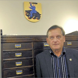 Lapuan kaupunginjohtajan Paavo Latva-Raskun mielestä kuntauudistus keskittyy liiaksi rakenteiden muuttamiseen, eikä ratkaise palveluiden ongelmia. Juha Harju