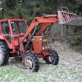 Belarus MTZ-521 -traktoria valmistettaiin vuosina 1973–77, Minskissä, Valko-Venäjän SNT:ssa, Neuvostoliittossa. Yhteensä traktoria on valmistettu eri versioina 1 256 800 kpl.