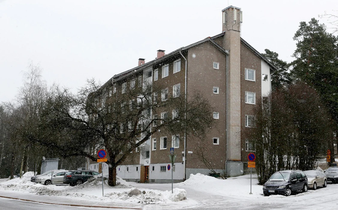 Metsämiesten säätiön omistama kerrostalo Ulvilantiellä Munkkivuoressa. Yleishyödyllinen säätiö jakaa apurahoja ja stipendejä.