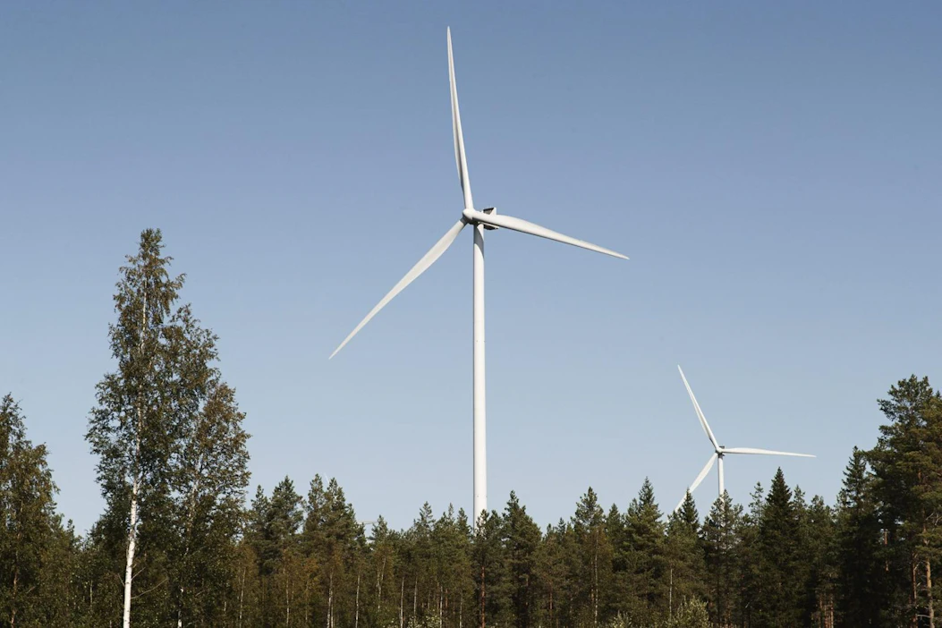 IEA arvioi, että sähkön kysynnän kasvusta vain noin puolet saadaan tyydytettyä uusiutuvalla energialla.