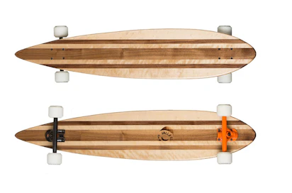 Jalla Board on 110 cm pitkä. Se tehdään koivusta ja pähkinäpuusta.