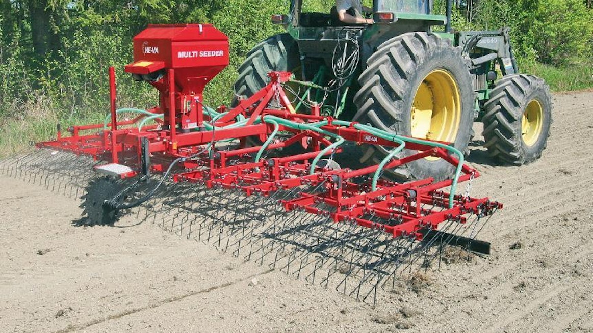 He-Va Seed-Weeder -nurmenkylvökone on Weeder-rikkaäkeen ja Multi-Seeder-piensiemenkylvökoneen yhdistelmä. Kylvö onnistuu sekä uudiskylvönä muokatulle pinnalle että täydennyskylvönä vanhaan kasvustoon.