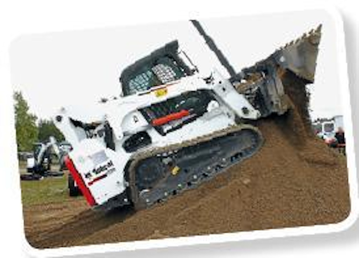 Bobcatin uusia 700-sarjan liukuohjattuja kuormaimia on saatavilla kolmea eri versiota, tela-, liukuohjattua sekä nelipyöräohjattua versiota. Työpainot vaihtelevat 3100 kilosta 4602 kiloon saakka. Nelipyöräohjattu A770 korvaa A300-mallin, T770 korvaa T300/320-mallit ja S770 korvaa S300/S330-mallit. Kaikissa versioissa on 68,3 kW:n tehoinen Kubotan V3800-DI-T-E3-dieselmoottori. Merkittävää näissä on kuitenkin muutettu painonjakauma sekä aiempaa edempänä sijaitseva ohjaamo, josta näkyvyys on kasvanut peräti 30 prosenttia. Hydrauliikan tuotto on kasvanut 11 prosenttia ja maksimipaine 14 baria. Aiempaa parempien hydrauliikkaominaisuuksien ja kasvaneen tehon myötä myös työsyklin luvataan kohentuneen 18 prosenttia.