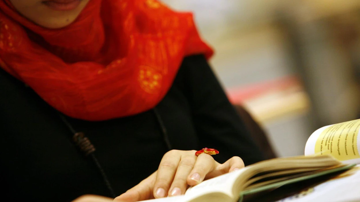 Ruotsin opetusviranomaisten mukaan huivikielto olisi uskonnon- ja ilmaisunvapauden vastainen. LEHTIKUVA / Sari Gustafsson