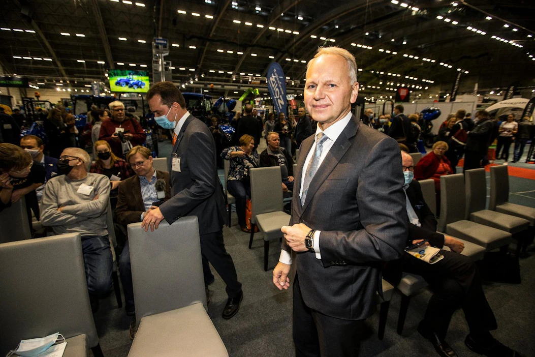 Maa- ja metsätalousministeri Jari Leppä kertoi tänään ministeriönsä uudesta ruuantuotannon hiili-euro-ohjelmasta, jota kutsutaan Hero-ohjelmaksi.