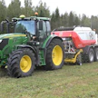 Pöttninger Impress 155 VC Pro -pyöröpaalainyhdistelmässä roottori pyöriin ajosuuntaan nähden takaperin.