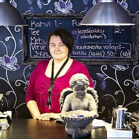 Lypsykarjatilan emäntä Paula Ahokas selvisi työuupumuksesta ja perusti antiikkiliikkeen.