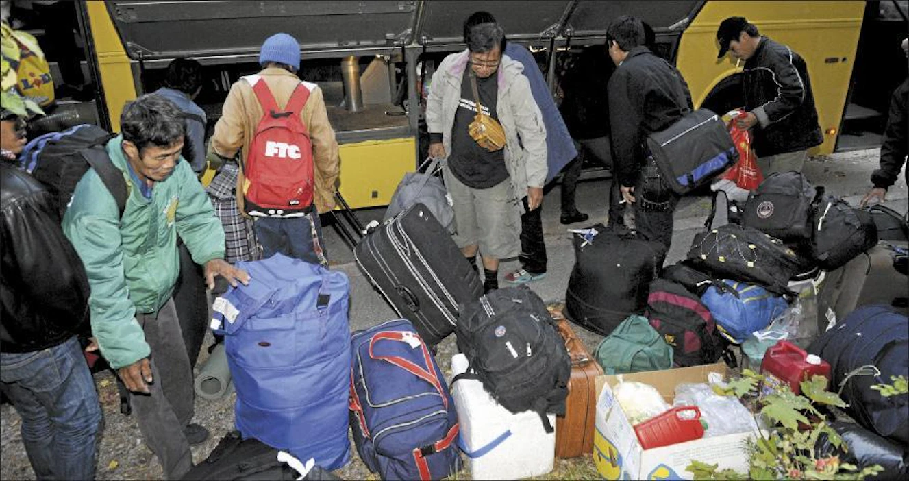Marjayrityksen kanssa riitaantuneet thaimaalaiset poimijat saapuivat maanantaina 24. syyskuuta 2013 Äänekoskelta Helsinkiin. Kainuusta lähdettyään thaipoimijat olivat majoittuneina Äänekosken vanhalla seurakuntatalolla Keski-Suomessa. Mikko Stig/LEHTIKUVA
