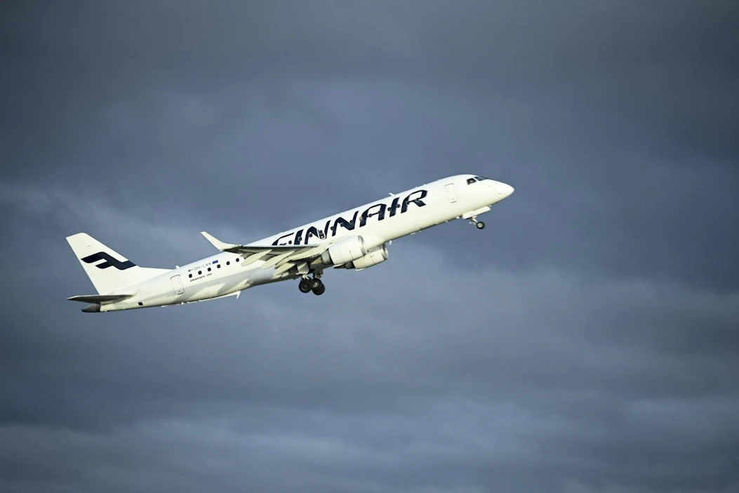 Finnair lisäsi lentämistä lokakuusta alkaen, ja matkustajamäärät kasvoivat kuukausi kuukaudelta.