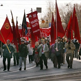 Vasemmisto marssilla Helsingissä vuonna 2002. Sari Gustafsson