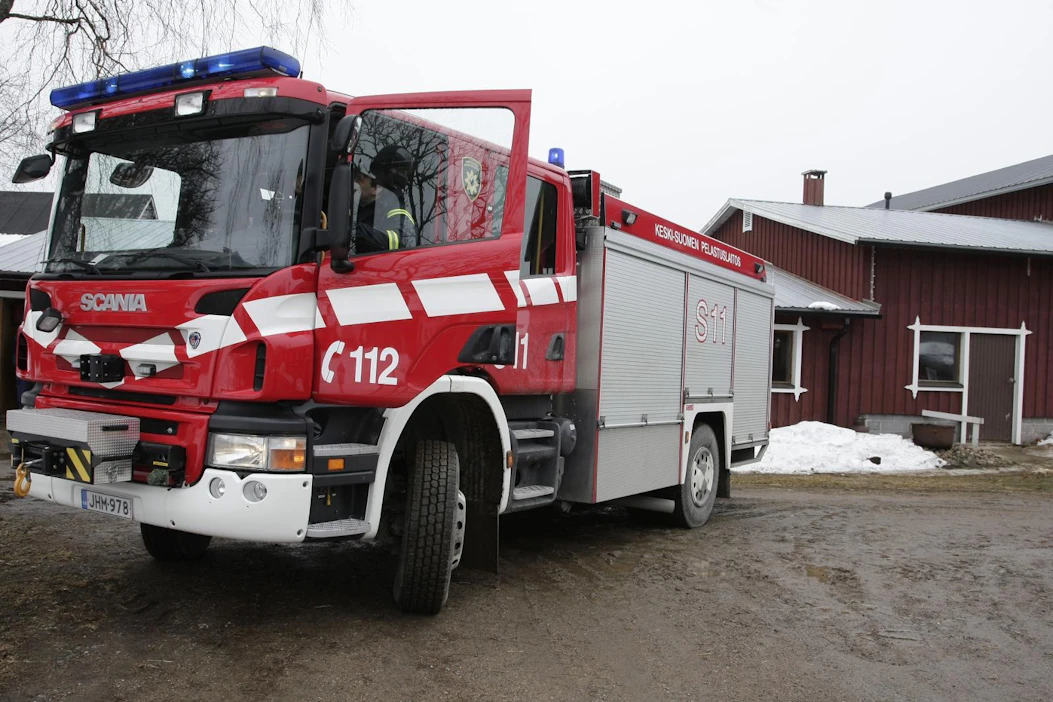 Riskiluokassa yksi niin sanottu toimintavalmiusaika on kuusi minuuttia. Lähtökohtana on, että yli puolessa tapauksista paikalle pitäisi ehtiä ykkösriskin alueella kuudessa minuutissa. Kakkosriskialueella tavoiteaika on 10 minuuttia, kolmosriskialueella 20 minuuttia ja nelosella 40 minuuttia.