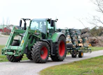 1.1.2018 jälkeen rekisteröityihin traktoreihin saa kytkeä kytkentämassaltaan enintään 3 500 kg jarruttoman perävaunun tai työkoneen. Jarruasiassa on hyvä muistaa, että esimerkiksi perävaunun jarrut lisäävät turvallisuutta huomattavasti pitäen liukkaalla jarruttaessa yhdistelmän suorassa huomattavasti paremmin kuin jarruttoman perävaunun tapauksessa.