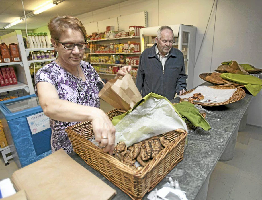 -kuvassa: Kyllikki Väyrynen
-Juuka, Nunnanlahti
-30.5.2013
-toimittaja: Sari Penttinen