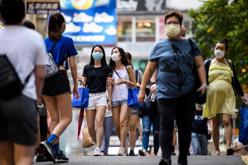 Hongkongin baarit, kuntosalit ja kauneussalongit on jälleen suljettu. Lehtikuva/AFP