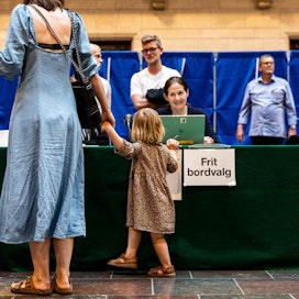 Tanskalaiset äänestivät keskiviikkona parlamenttivaaleissa. LEHTIKUVA / AFP
