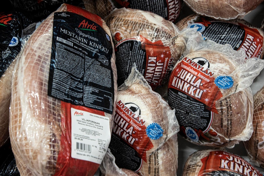 Pakastettu kinkku sulaa jääkaapissa noin viikon.