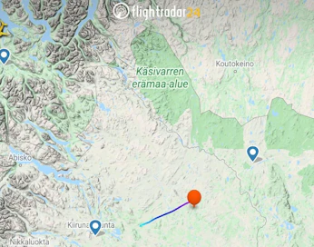 Ruotsin avaruusfysiikan laitoksen kuumailmapallo lentää kohti Suomen länsirajaa. Kuvankaappaus Flightradarista, Ilpo Kiuru.