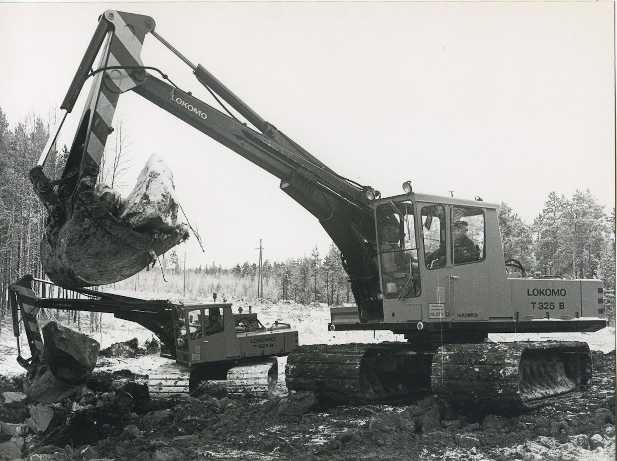 Lokomon kaivinkoneiden myynti siirtyi Hankkijalle 1971. T 325 oli runsaasti myyty malli. Siinä olleet lastentaudit aiheuttivat Lokomon ja Hankkijan välille melkoisesti reklamaatiosotkuja, joiden selvittely vaati paljon aikaa ja vaivaa. Muun muassa ohjaamoihin tuli murtumia samoin kuin eräisiin moottoreiden osiin.