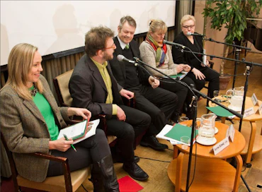 MTK:n ruoka-aiheiseen vaalikeskusteluun osallistuivat  Anne Bland, Timo Harakka, Timo Kaunisto, Pirkko Mattila ja Sirpa Pietikäinen. Markku Vuorikari