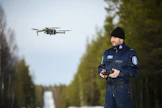 Kun ollaan kaukana teistä, yksikin virhe voi johtaa eksymiseen ja katoamiseen. Poliisin kadonneiden etsinnän pääkouluttaja, vanhempi konstaapeli <strong id="strong-3d24ee034ffa80c55f332a3dae78fbd0">Risto Mertala</strong> Lapin poliisilaitokselta on sitä mieltä, että nykyisin kadonneita etsitään hätäetsinnässä liian lyhyen aikaa. 