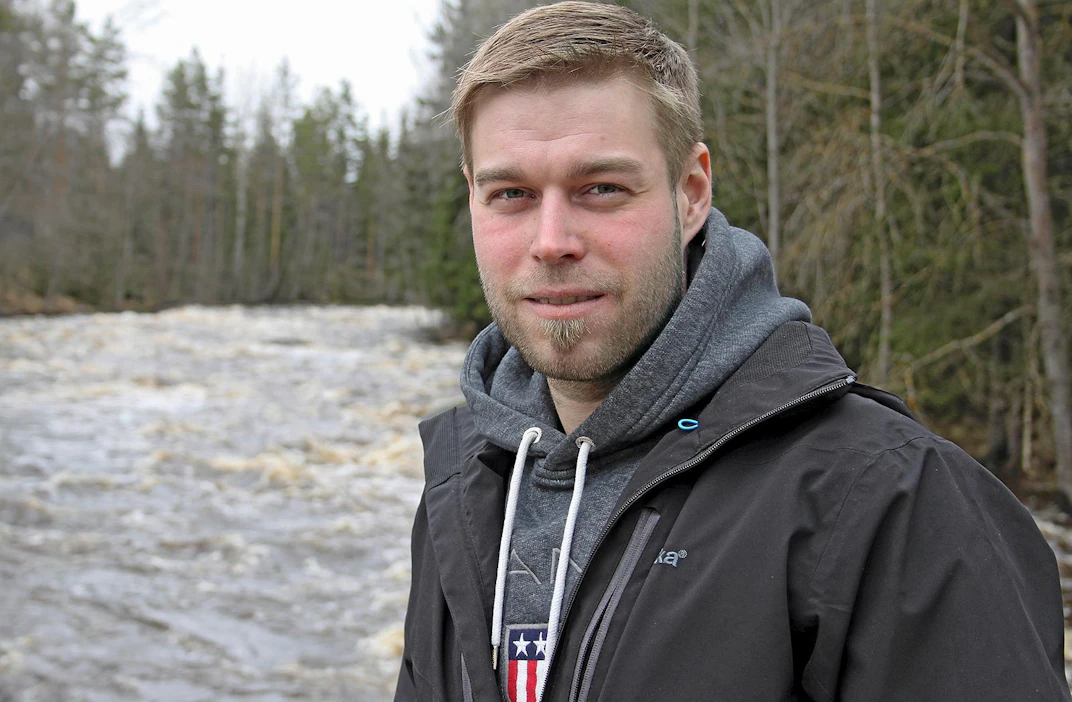 Agrologiksi opiskellut Janne Paloviita sanoo syntyneensä maajussiksi. "Tämän työn johtotähtinä toimivat ammattitaito sekä halu tehdä työtä kelloon ja viikonpäivään katsomatta."