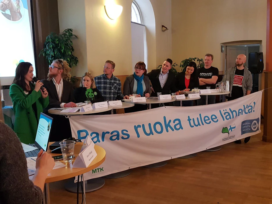 Lähellä tuotettu, eettinen ja ekologinen ovat avainsanat ruokakaupassa, vakuuttivat eduskuntaan pyrkivät nuorten kansanedustajaehdokkaat keskiviikkona Tammelassa.