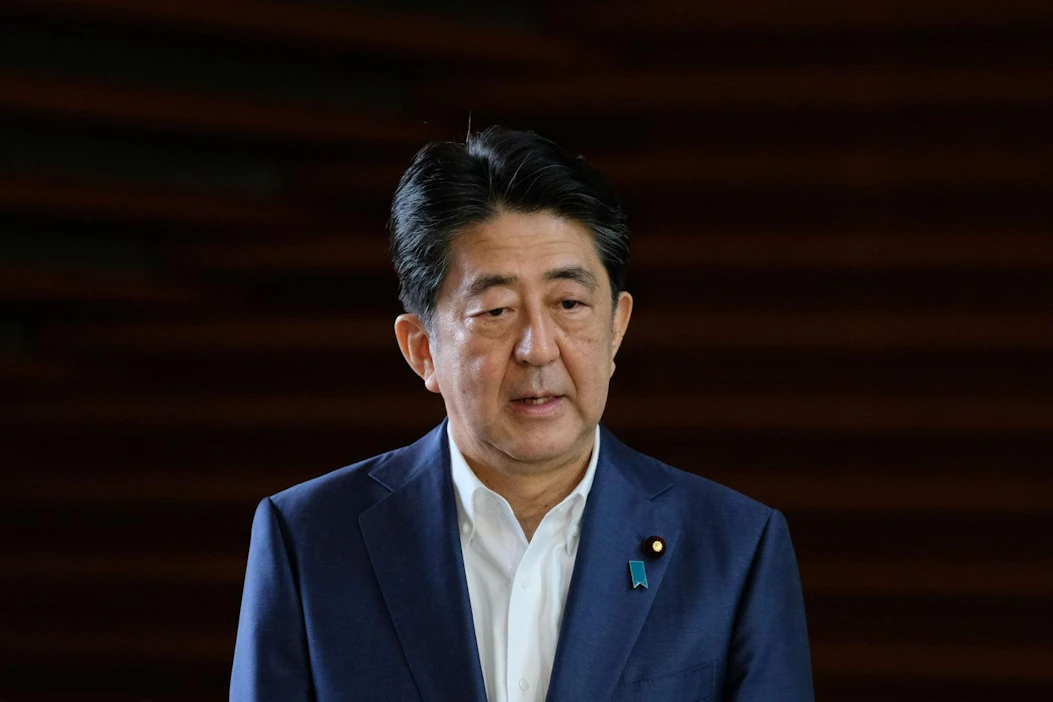 Shinzo Aben toimikautta olisi ollut jäljellä vielä vuosi. LEHTIKUVA/AFP