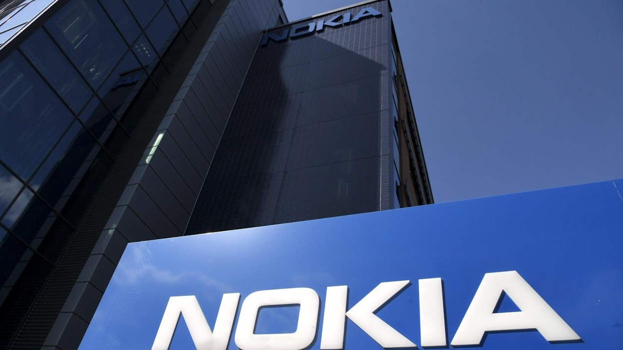 Nokian kurssi oli aamupäivällä liki kahdeksan prosentin laskussa.