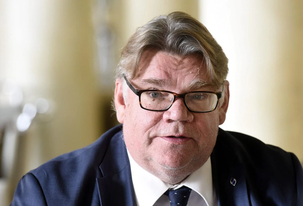 Timo Soinin mukaan transatlanttinen suhde on saatava EU:n ja USA:n välillä mahdollisimman tiiviiksi. LEHTIKUVA / HEIKKI SAUKKOMAA