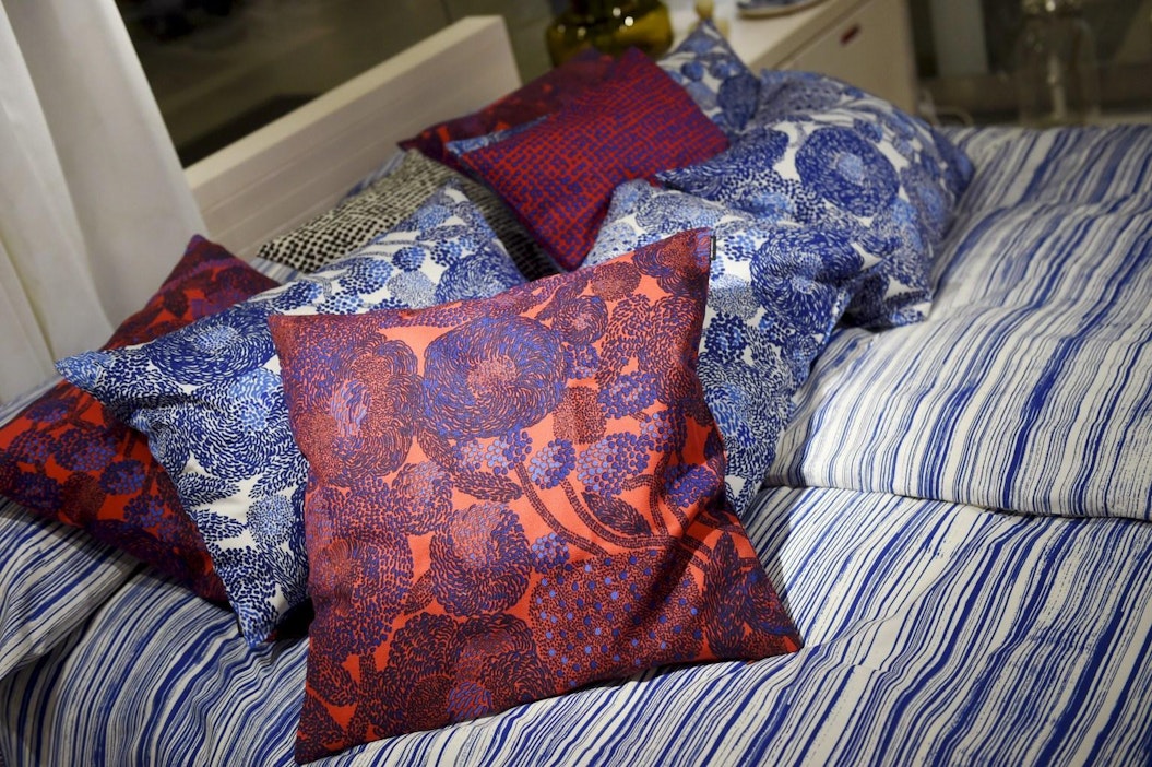 Joulukauppa kävi odotettua mukavammin, Marimekko kertoi.