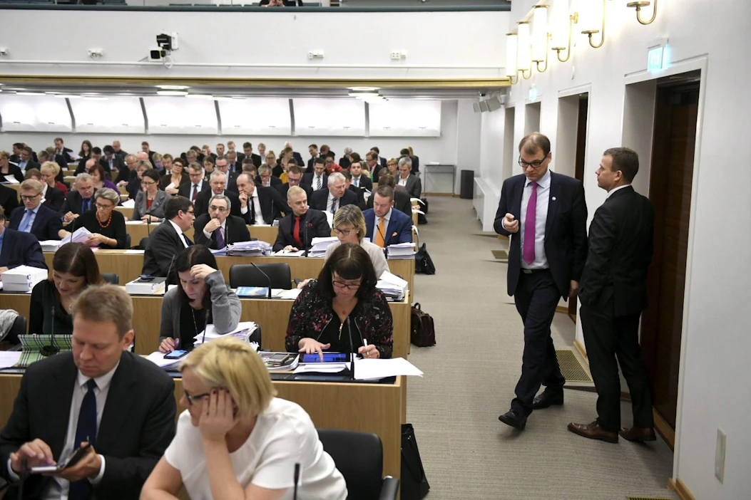 Pääministeri Sipilä (kesk.) sanoi eilen olevansa valmis antamaan selvityksen eduskunnalle, jos näin halutaan. LEHTIKUVA / MARTTI KAINULAINEN