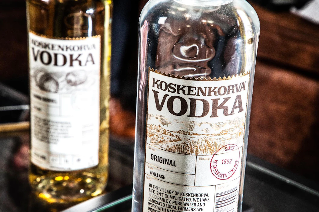 Altia selvitti Koskenkorva vodkan kokonaishiilijalanjäljen. Lasisen pullon elinkaaripäästöt ovat muovipulloa suuremmat.