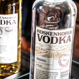 Altia selvitti Koskenkorva vodkan kokonaishiilijalanjäljen. Lasisen pullon elinkaaripäästöt ovat muovipulloa suuremmat.